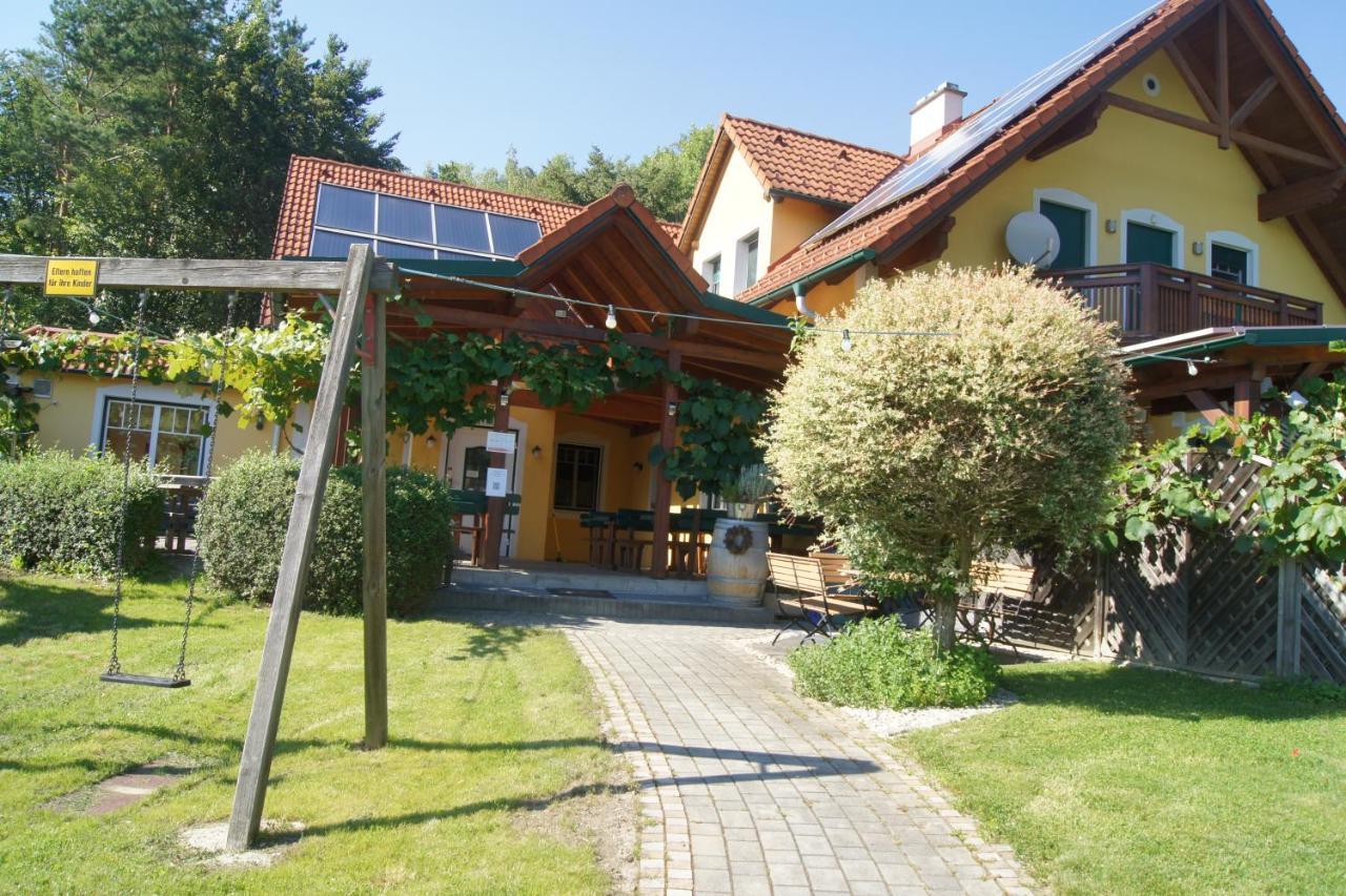 Riegler'S Buschenschank Loipersdorf bei Fürstenfeld Exterior photo