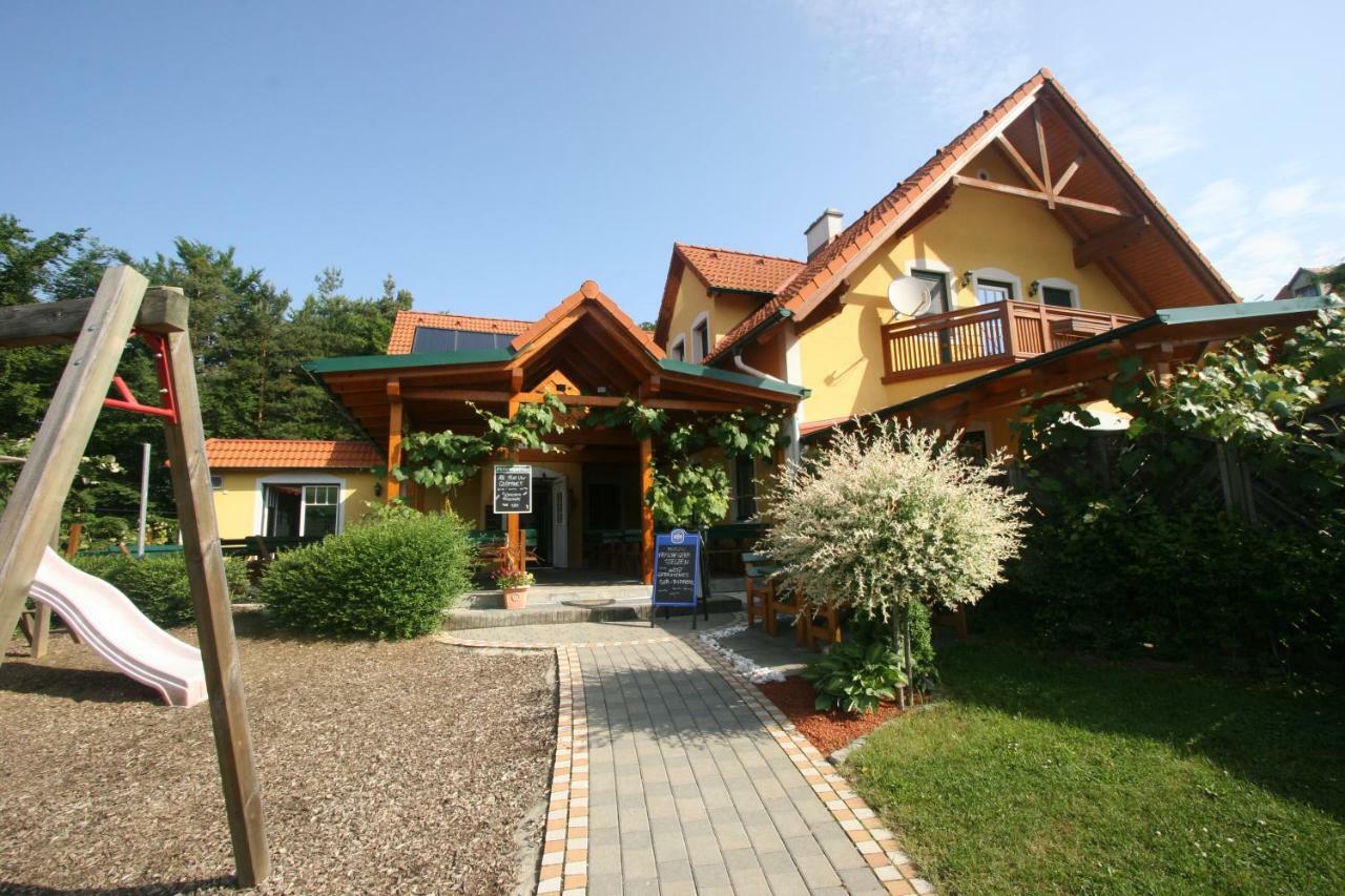 Riegler'S Buschenschank Loipersdorf bei Fürstenfeld Exterior photo